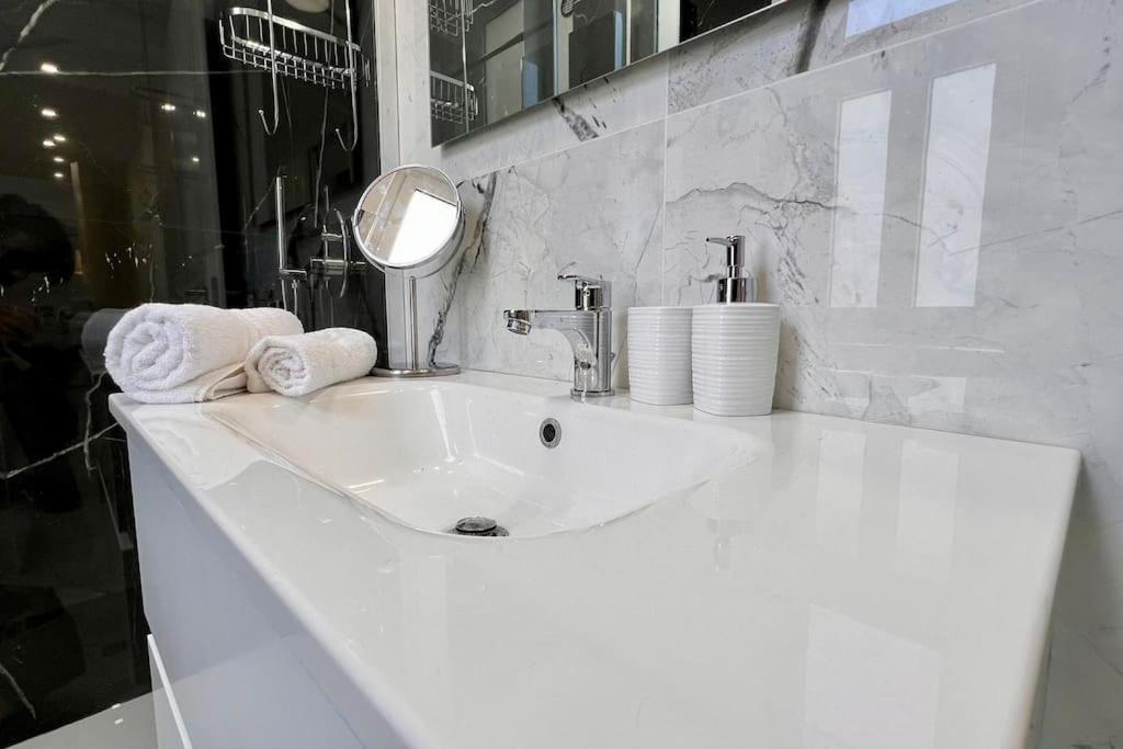 Urban House - Modern Flat Navigli Milan Center Apartman Kültér fotó